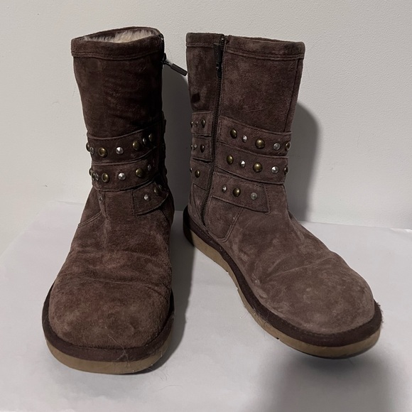 UGG Boots - Picture 3 of 16